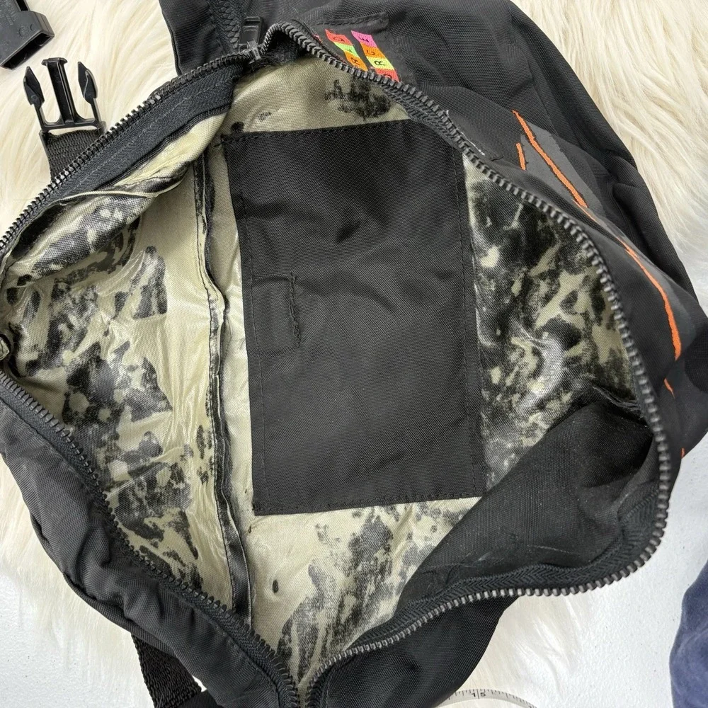 Vintage Quicksilver XL Fanny Pach Black Neon‎ Surf Preppy